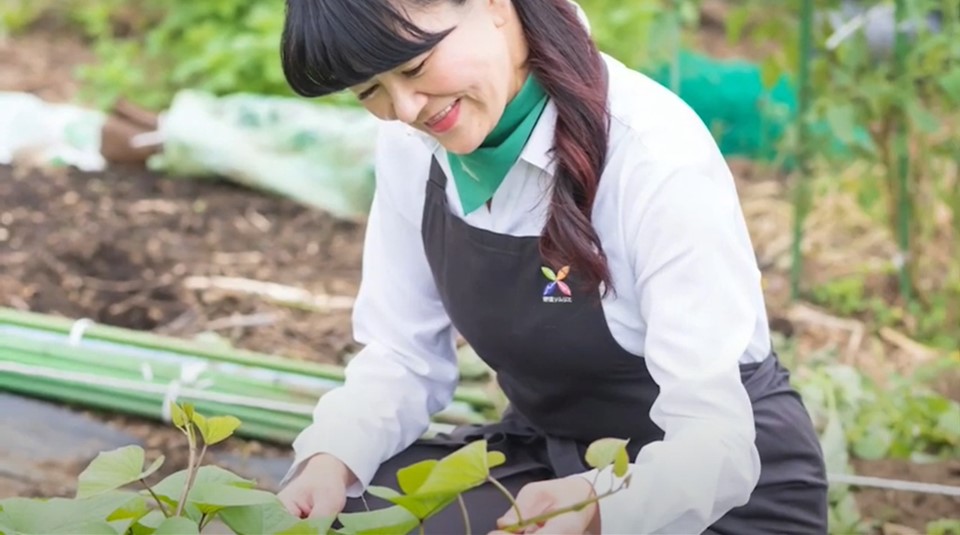 香月　りさ